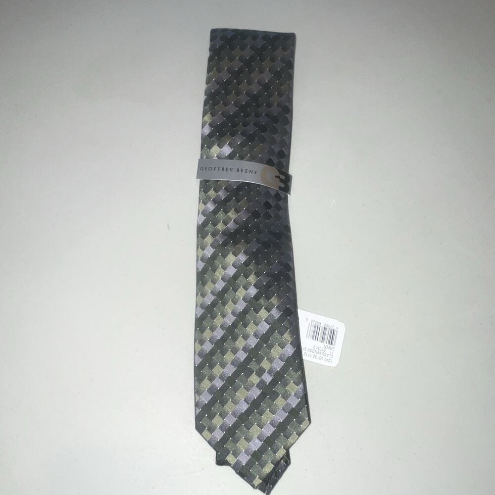 Geoffrey Beene Men's Green/Gray/Black Geometric Silk‎ Woven Pointed Tie